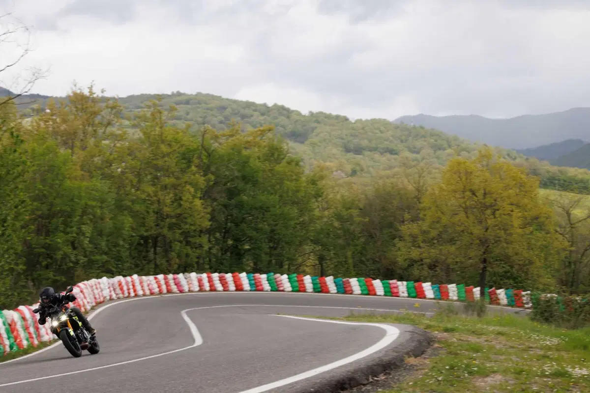 Fantic Stealth 500 test: la prova della naked entry-level al limite della patente A2 [VIDEO E GALLER (6)