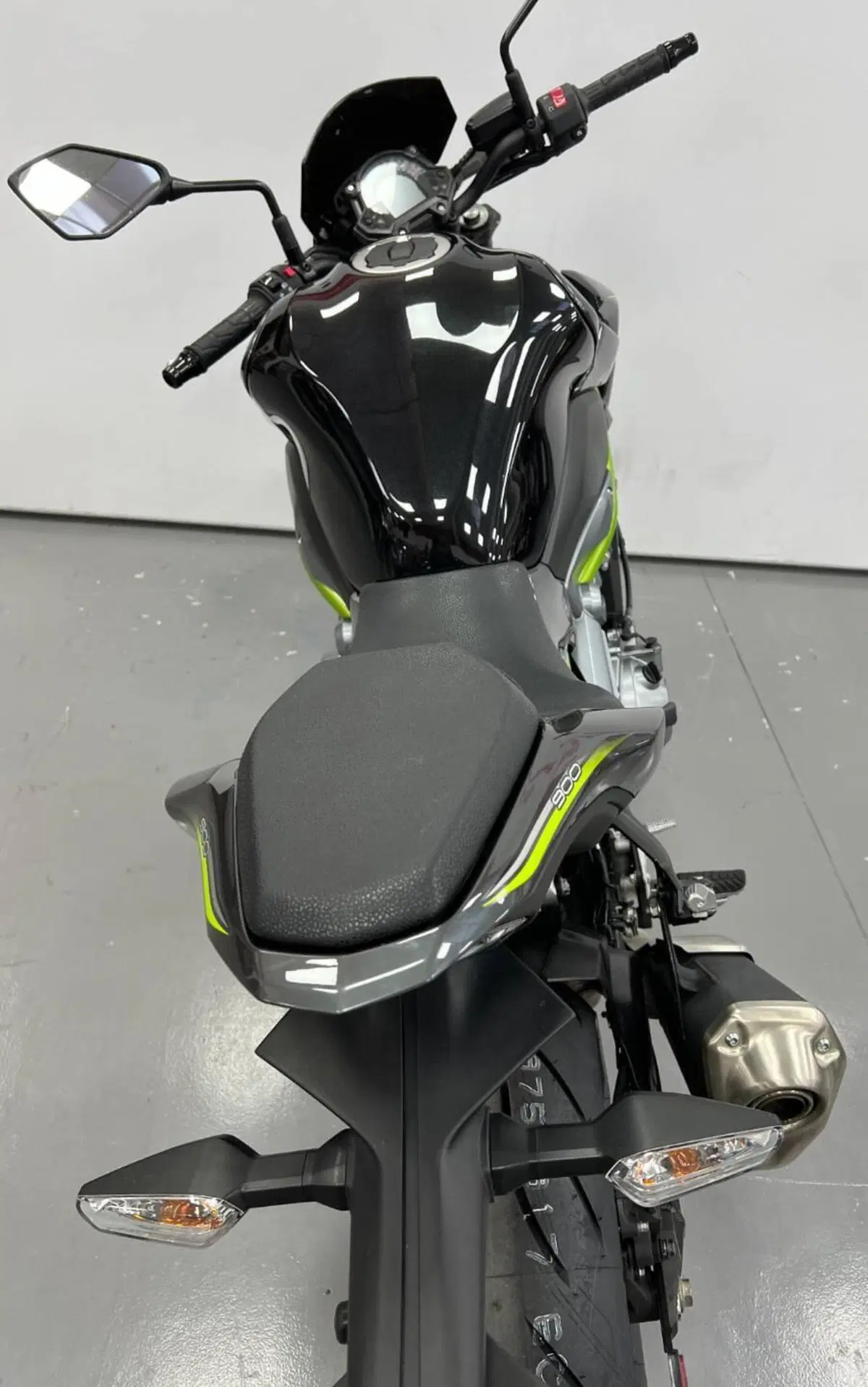 Kawasaki Z 900 (2017 - 18) (4)