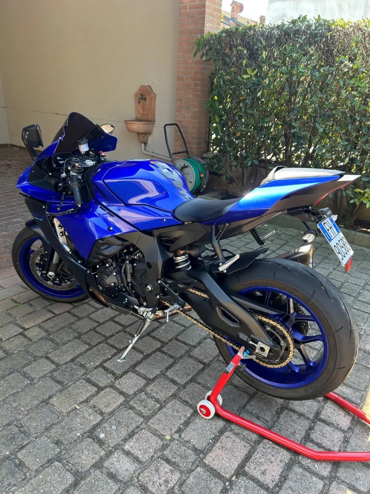 Yamaha YZF R1 (2020 - 25) (2)