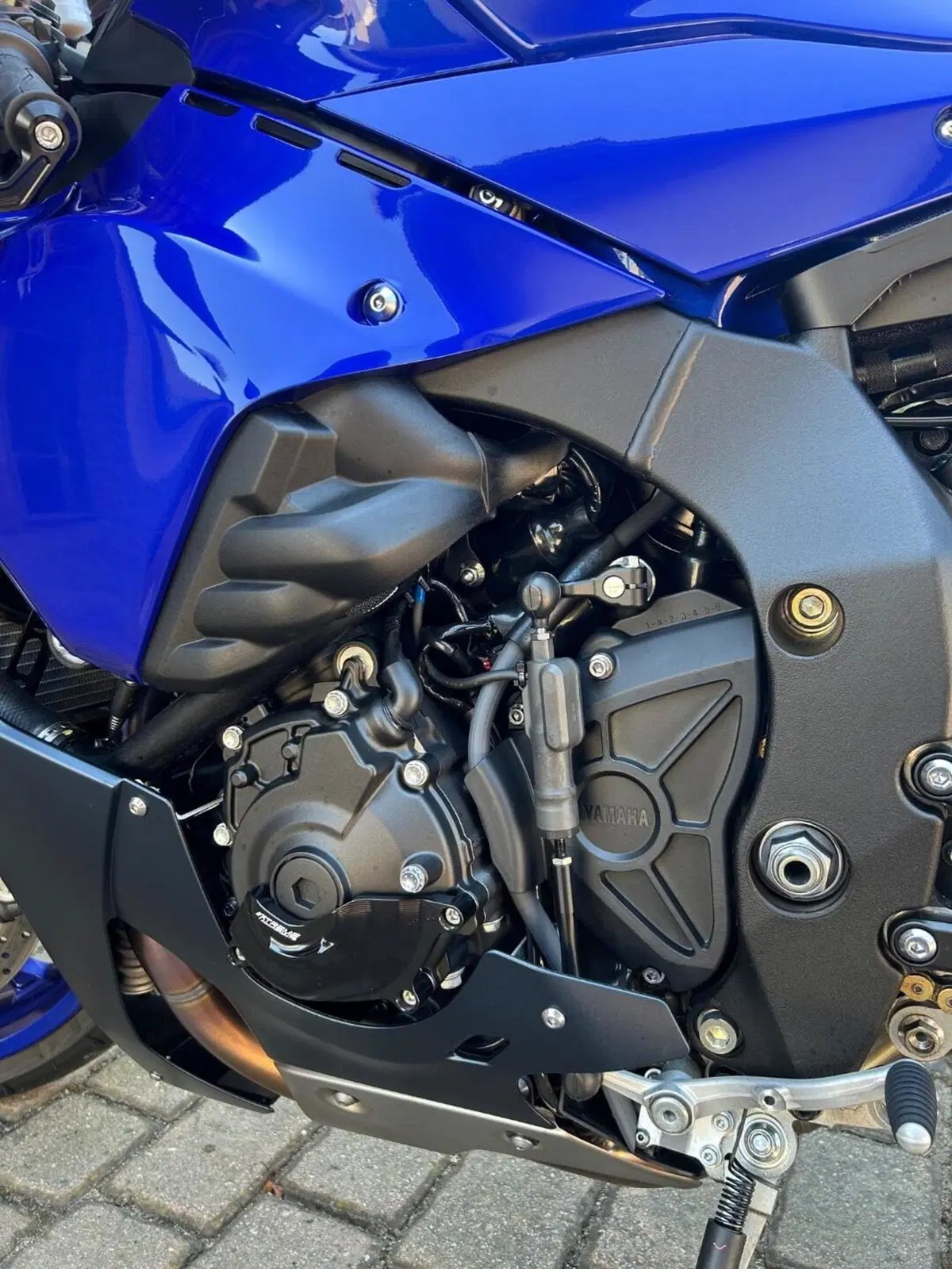 Yamaha YZF R1 (2020 - 25) (10)