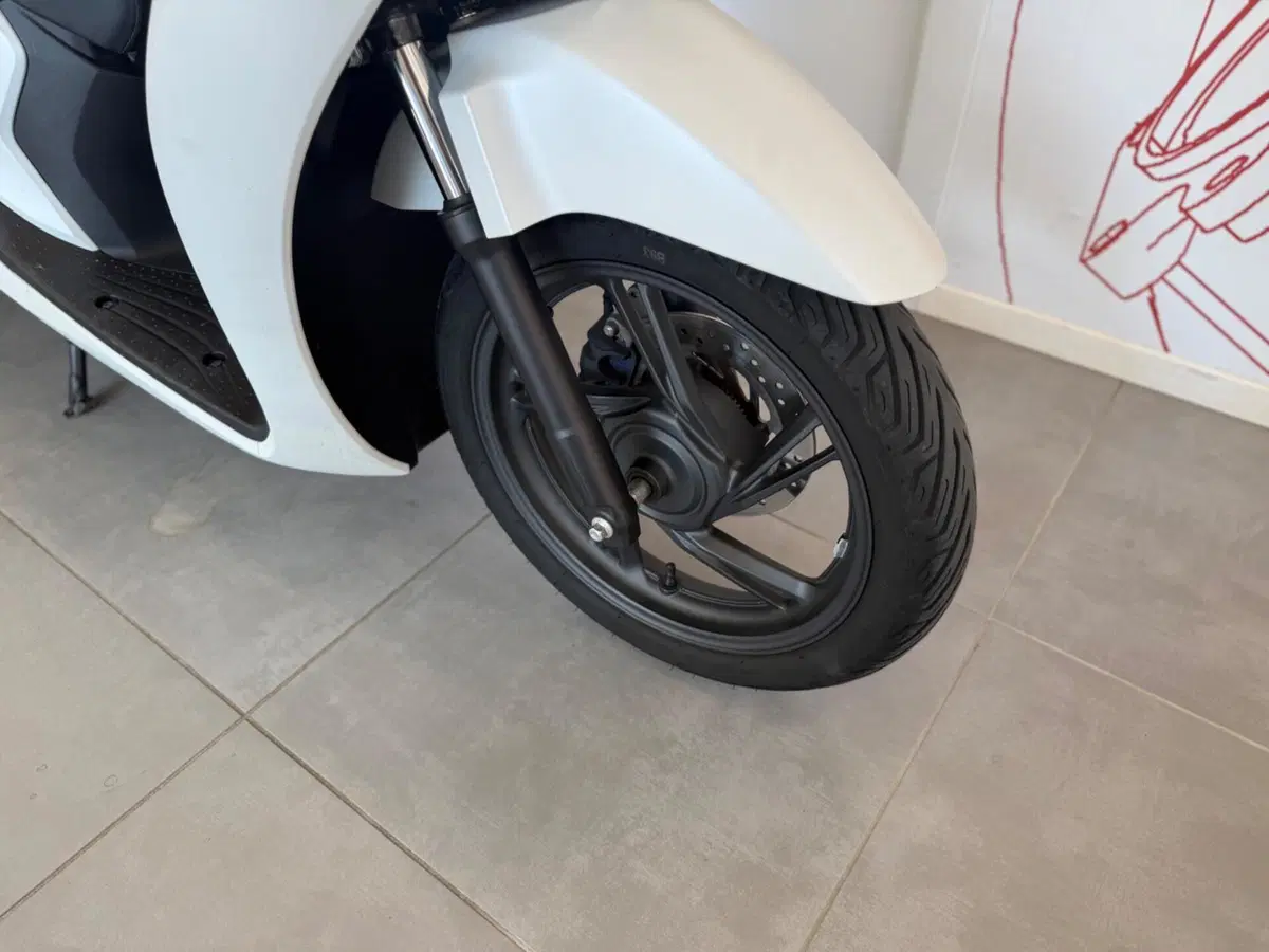 Honda SH 150i Sport (2024 - 25) (9)