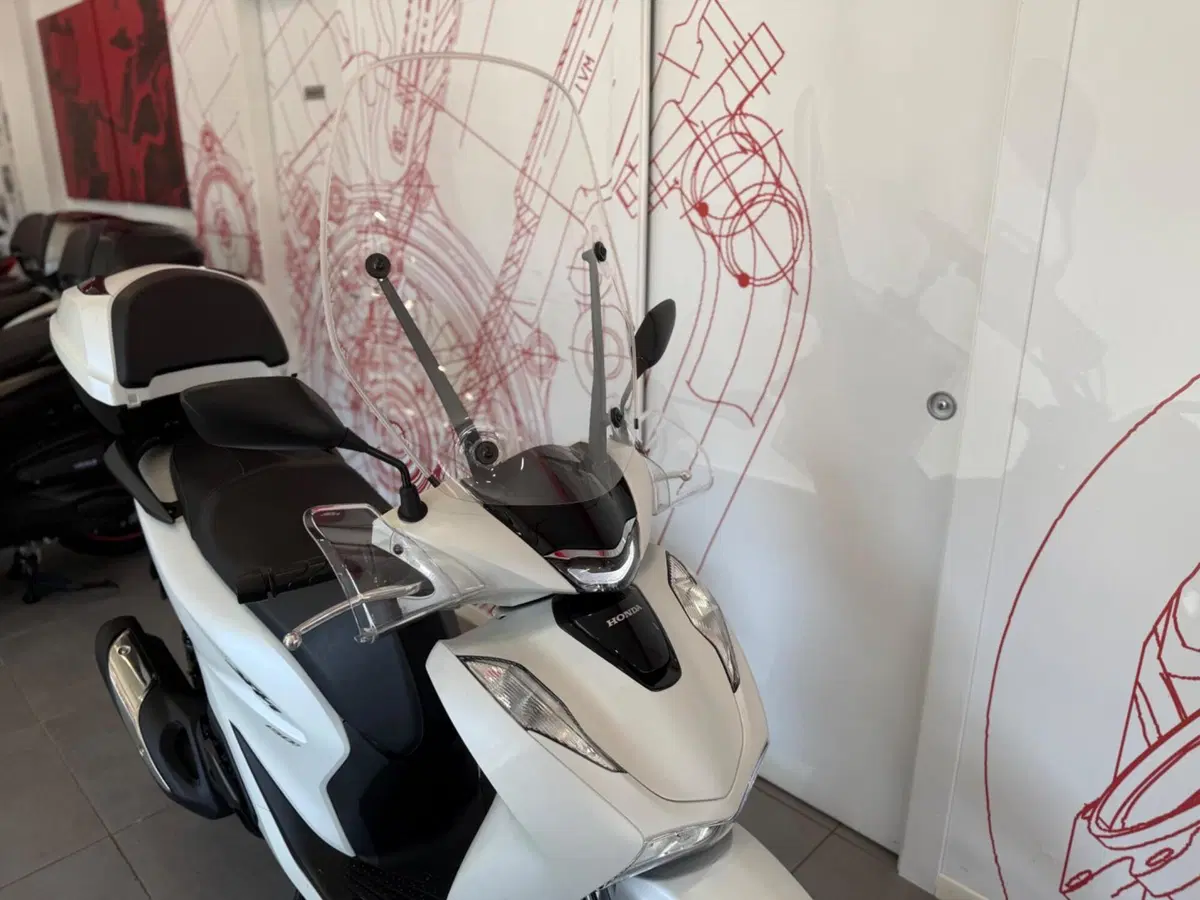 Honda SH 150i Sport (2024 - 25) (10)