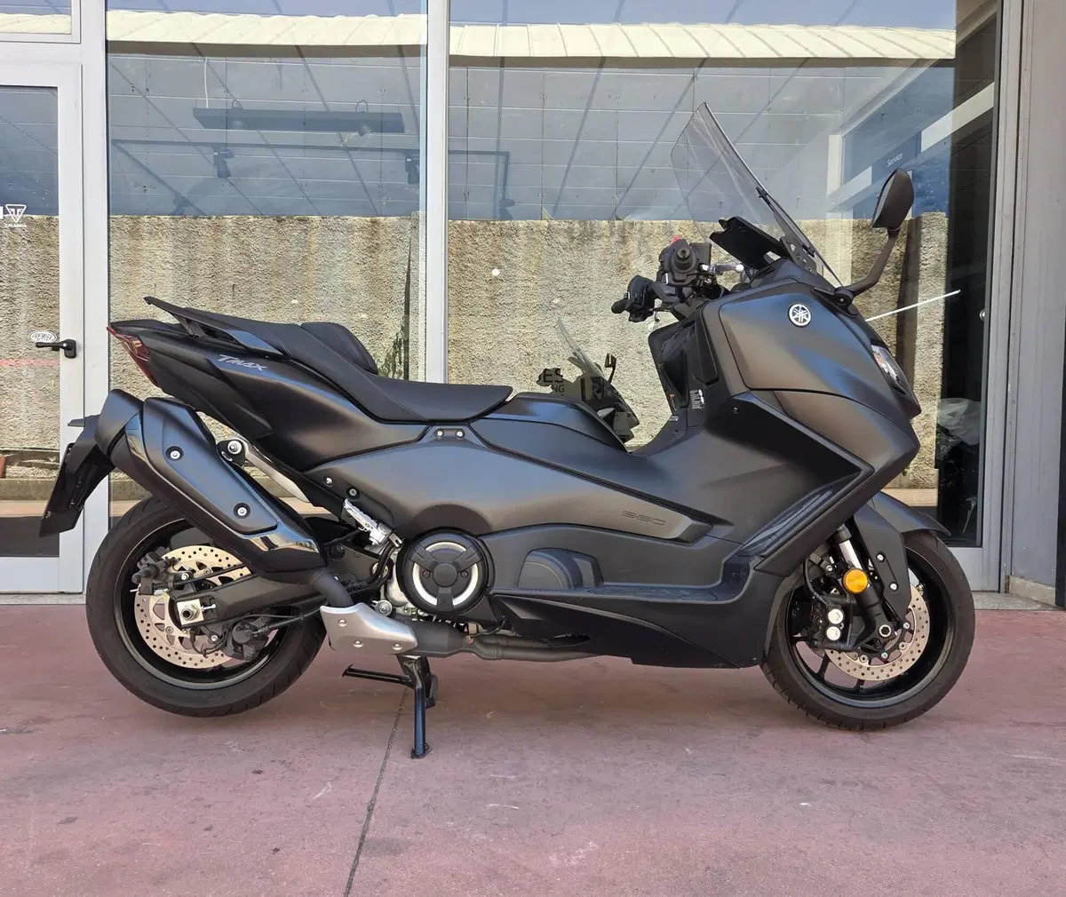 Yamaha T-Max 560 (2022 - 24) (2)