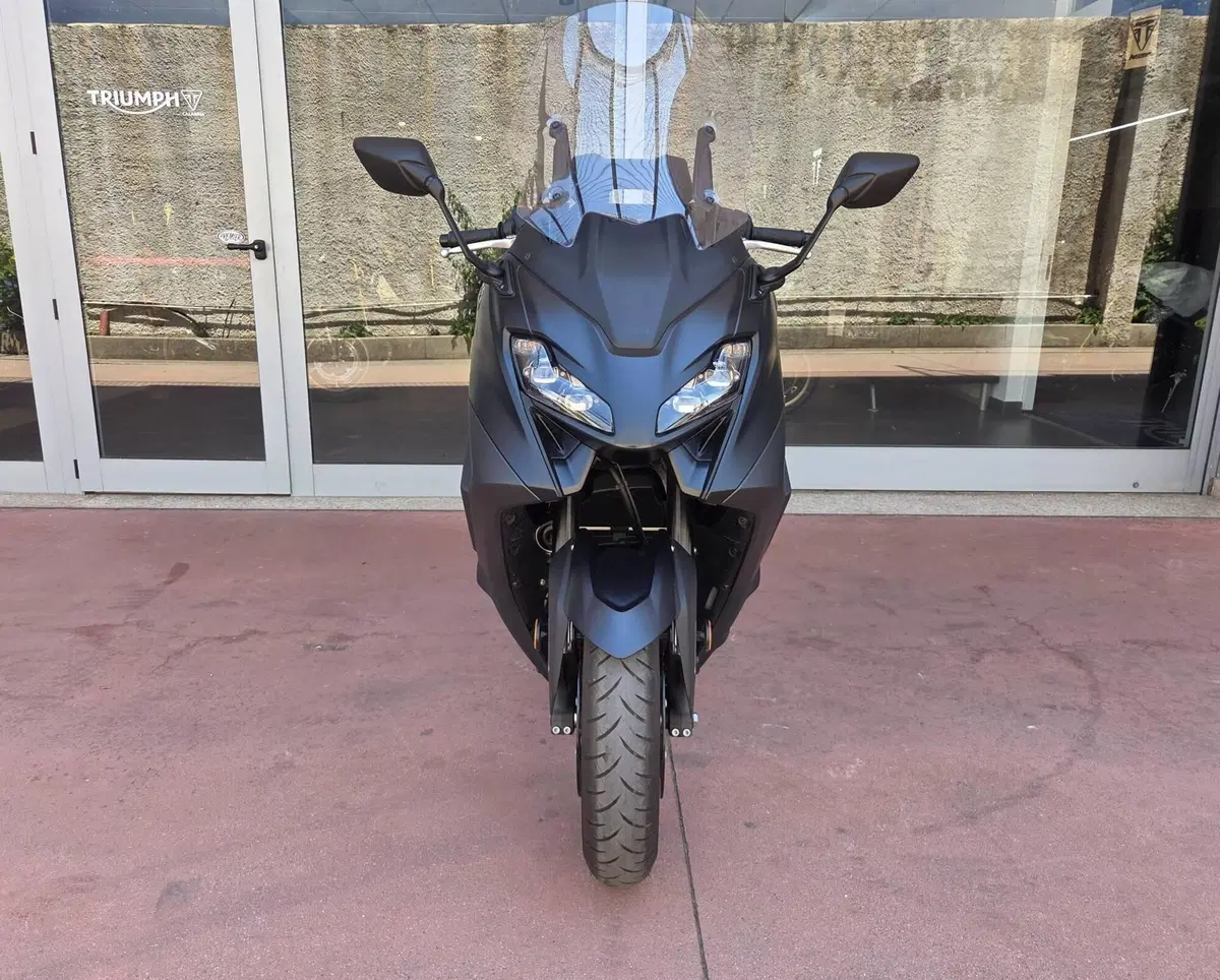 Yamaha T-Max 560 (2022 - 24) (5)