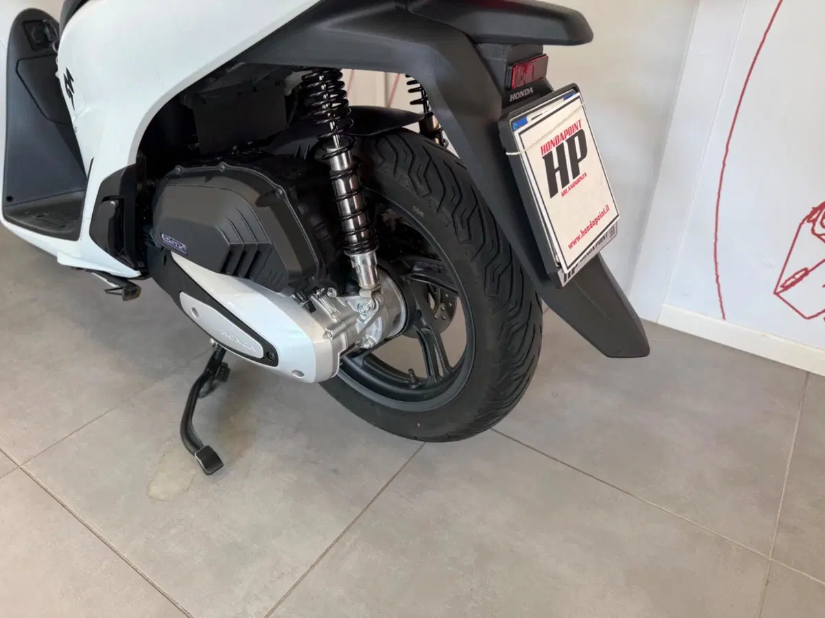 Honda SH 150i Sport (2024 - 25) (15)