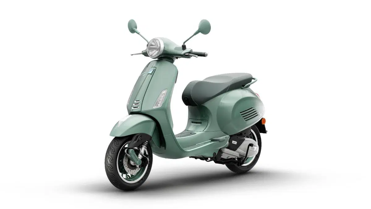 Vespa Primavera 125 80th (2026) (3)