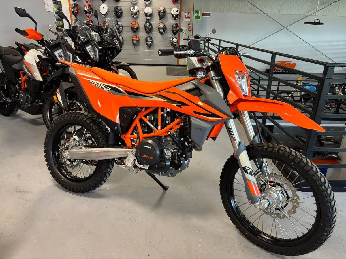 KTM 690 Enduro R (2022 - 25)