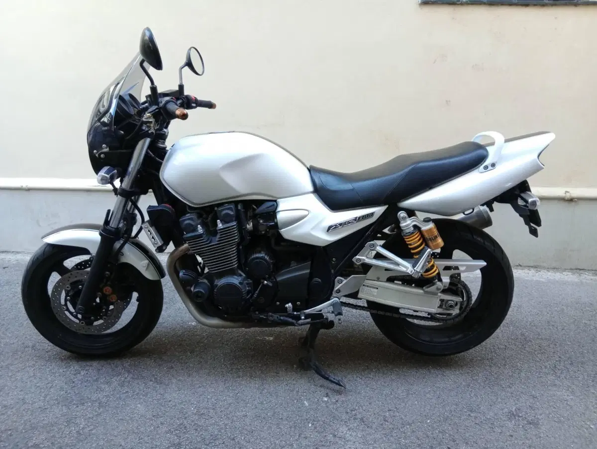 Yamaha XJR 1300 (2006 - 14) (7)