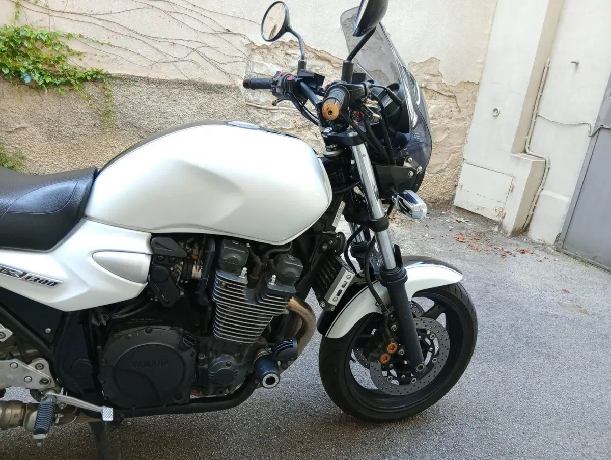 Yamaha XJR 1300 (2006 - 14) (8)