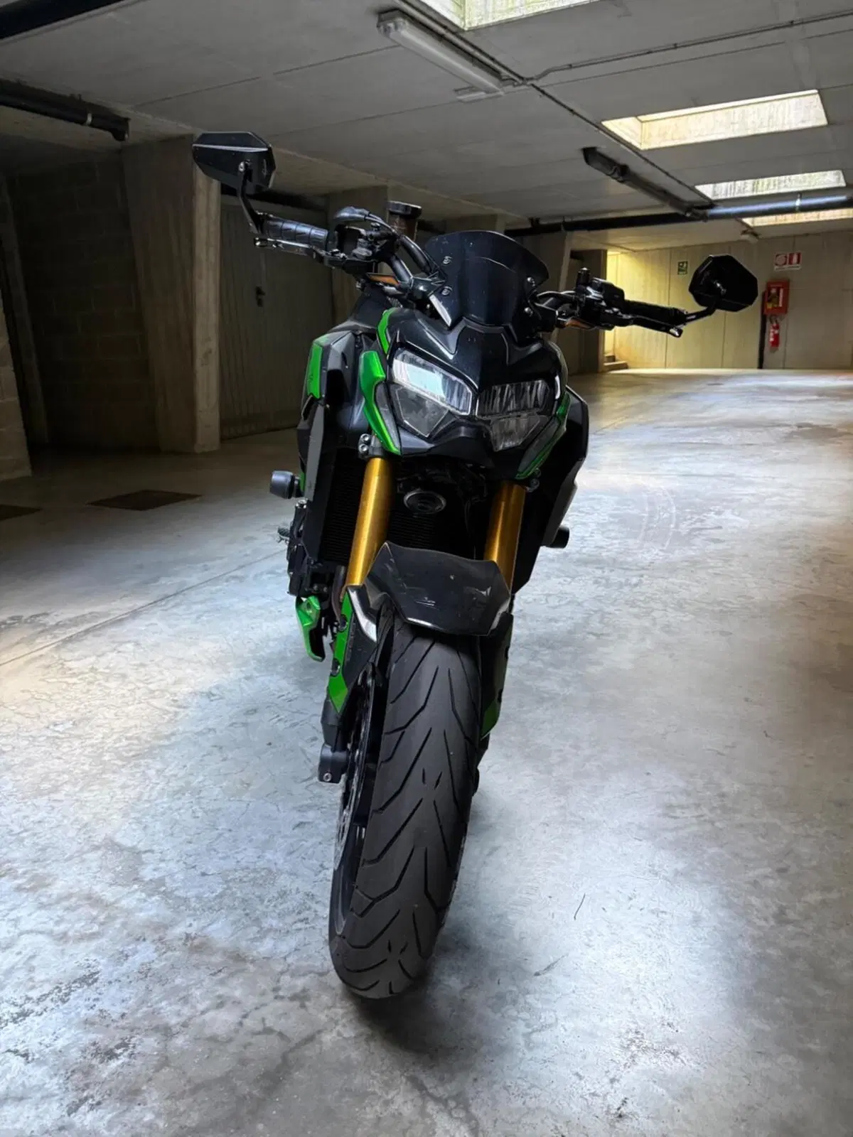Kawasaki Z 900 SE (2022 - 24) (6)