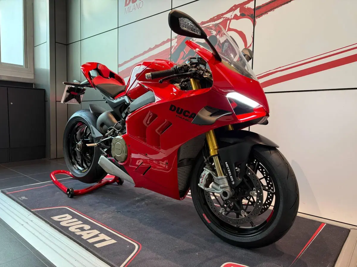 Ducati Panigale V4 S (2022 - 24) (2)