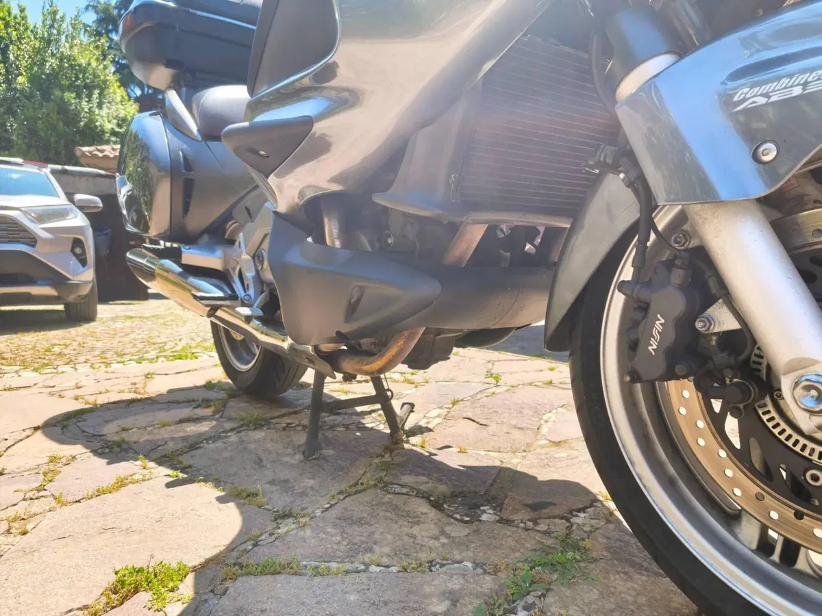 Honda Deauville 700 ABS (7)
