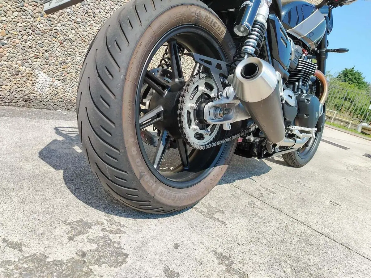 Triumph Speed Twin 900 (2025 - 26) (8)