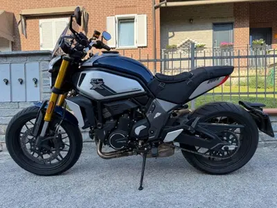 CFMOTO 700CL-X Heritage (2021 - 26) usata