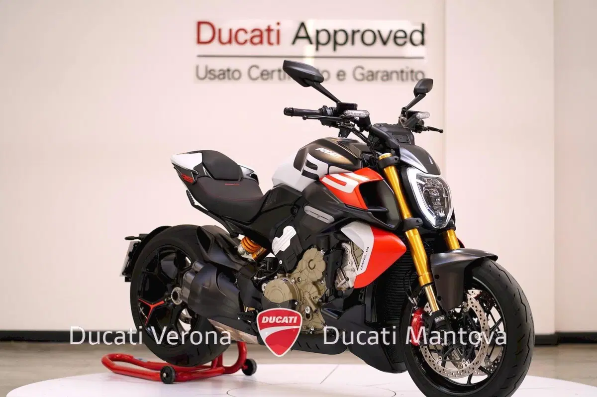 Ducati Diavel V4 RS (2026) (2)