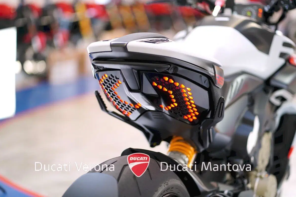Ducati Diavel V4 RS (2026) (13)