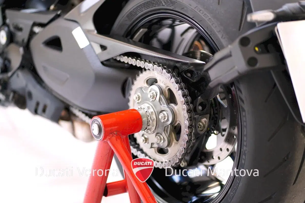 Ducati Diavel V4 RS (2026) (14)