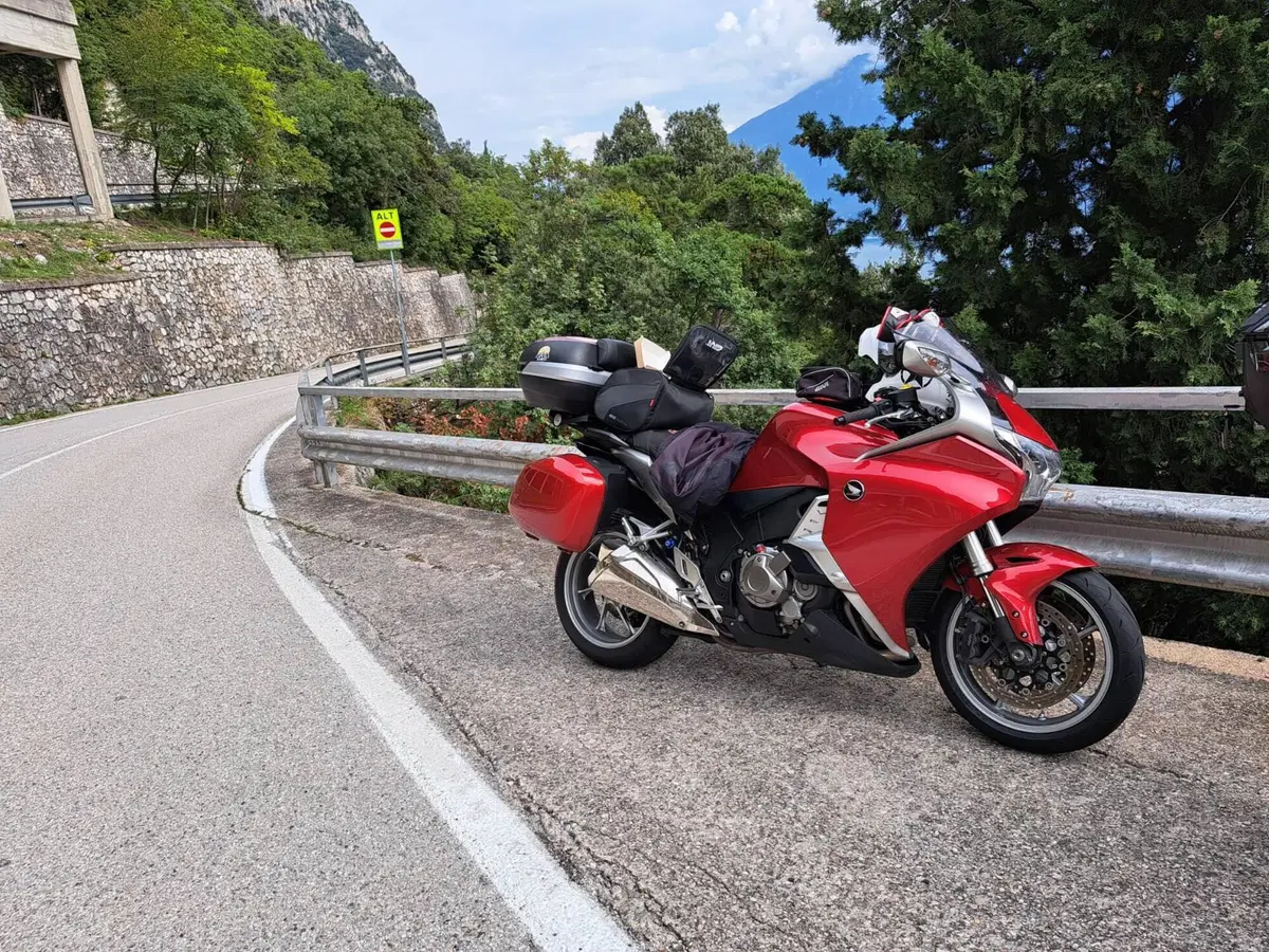 Honda VFR 1200 F DCT ABS (2010 - 16)