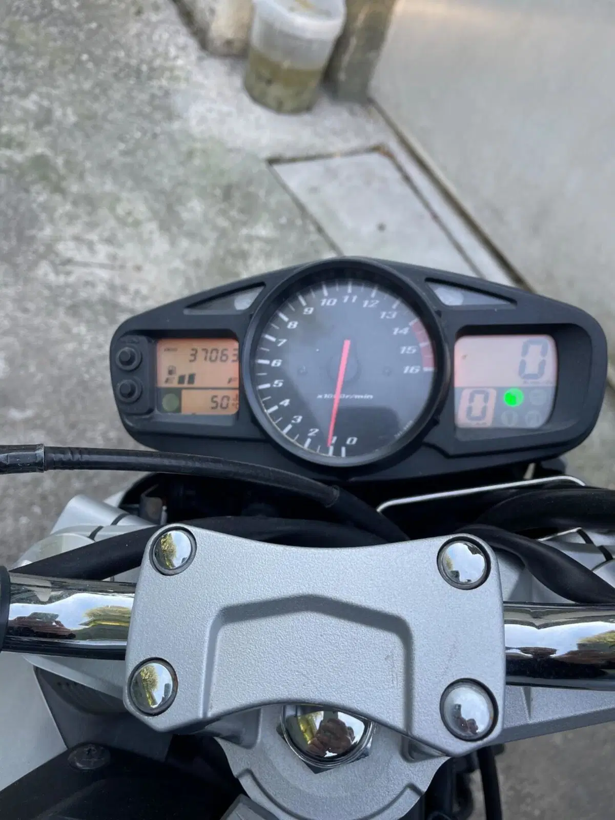 Suzuki GSR 600 (2006 - 11) (2)