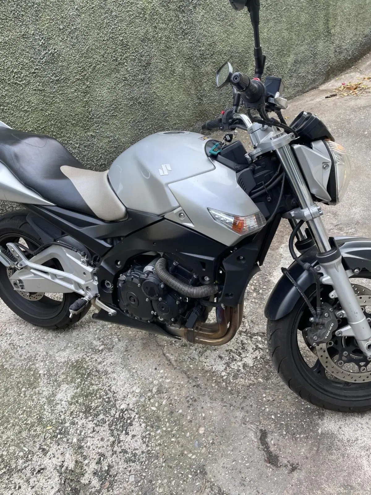 Suzuki GSR 600 (2006 - 11) (7)