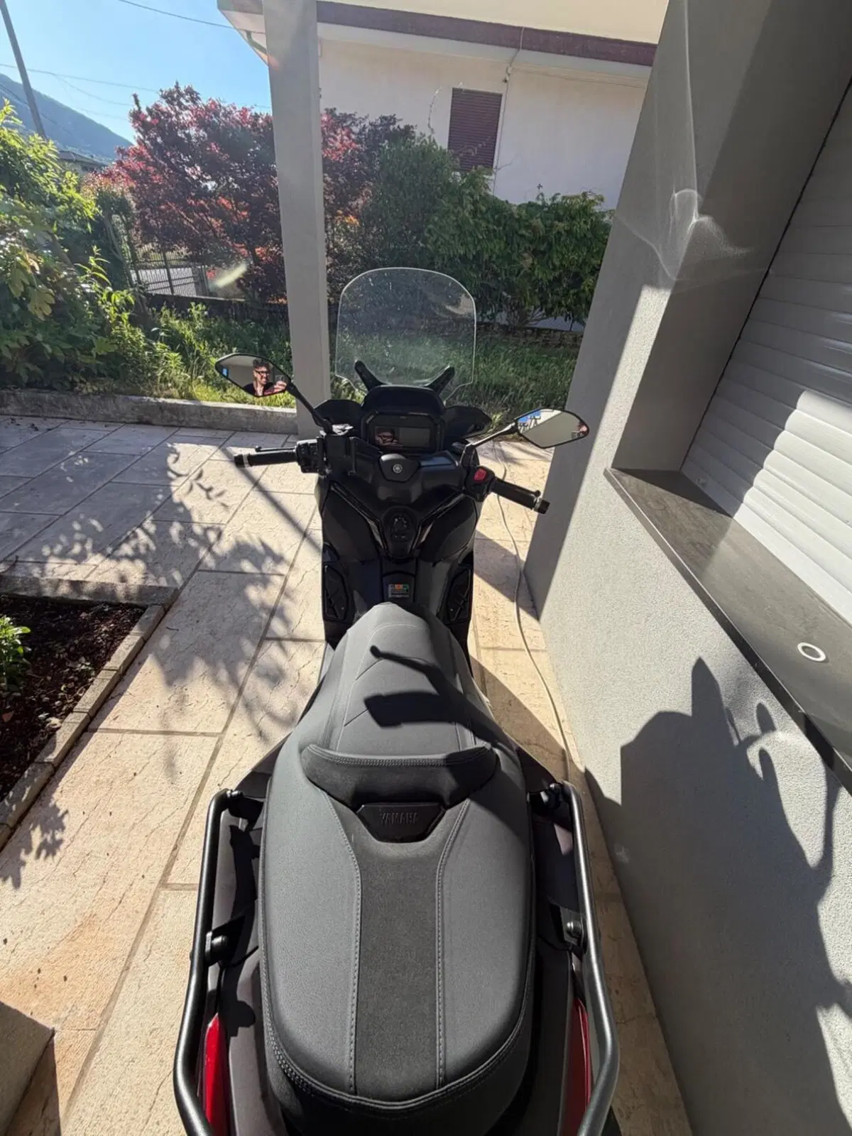 Yamaha X-Max 300 Tech Max (2025 - 26) (4)