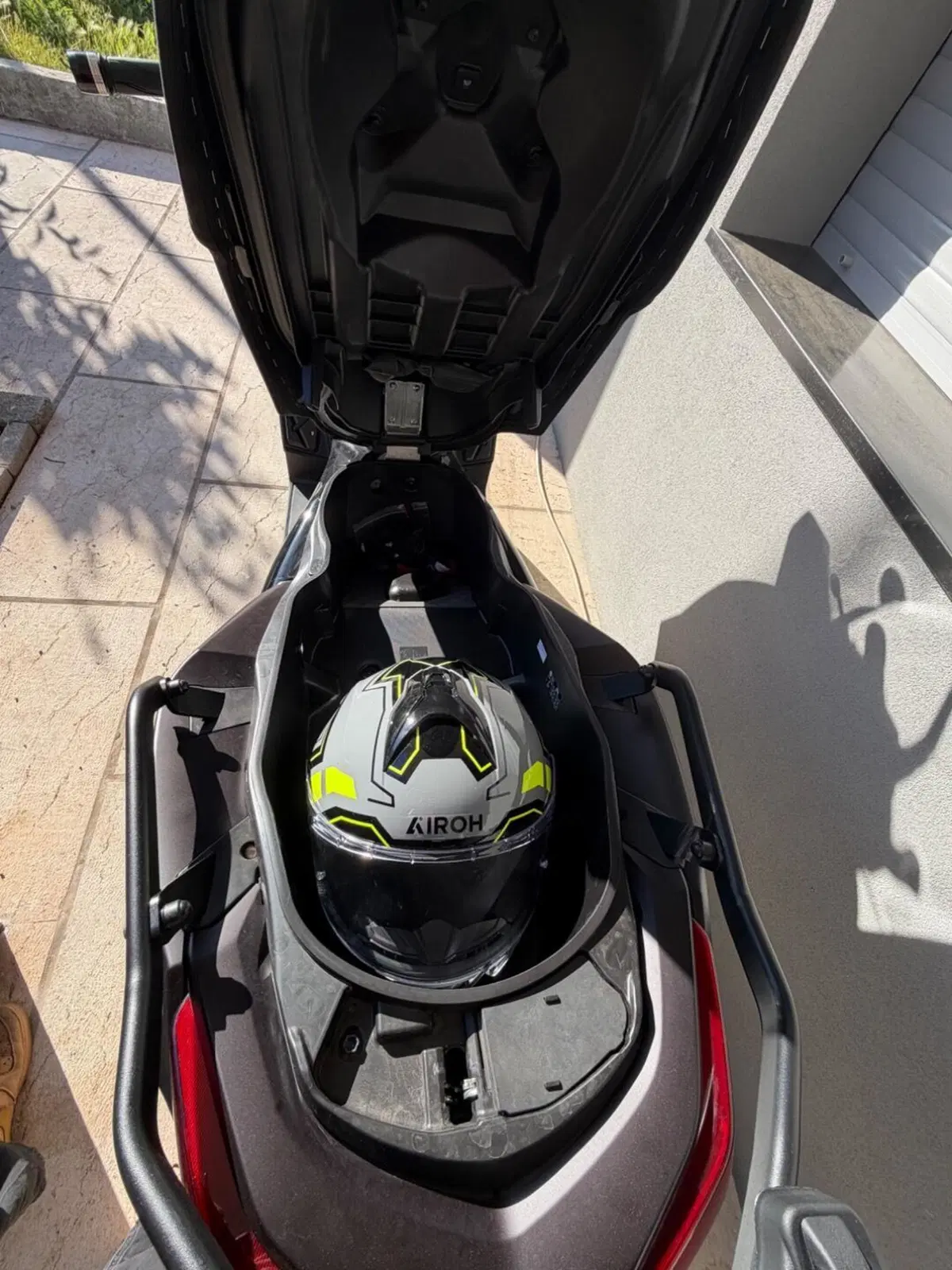 Yamaha X-Max 300 Tech Max (2025 - 26) (5)
