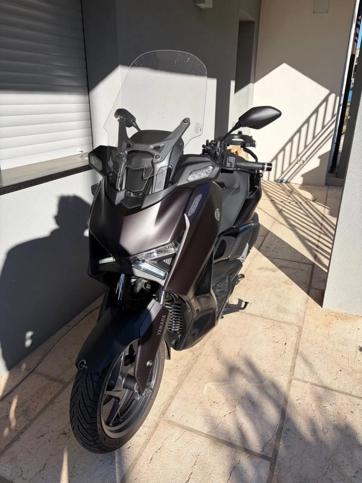 Yamaha X-Max 300 Tech Max (2025 - 26) (7)