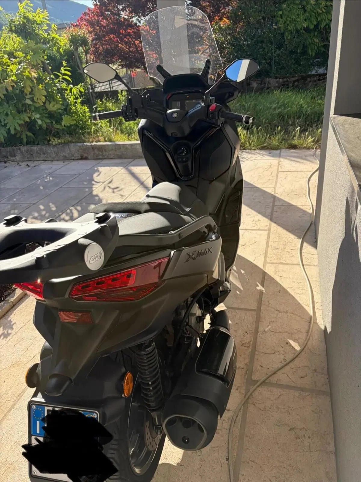 Yamaha X-Max 300 Tech Max (2025 - 26) (9)