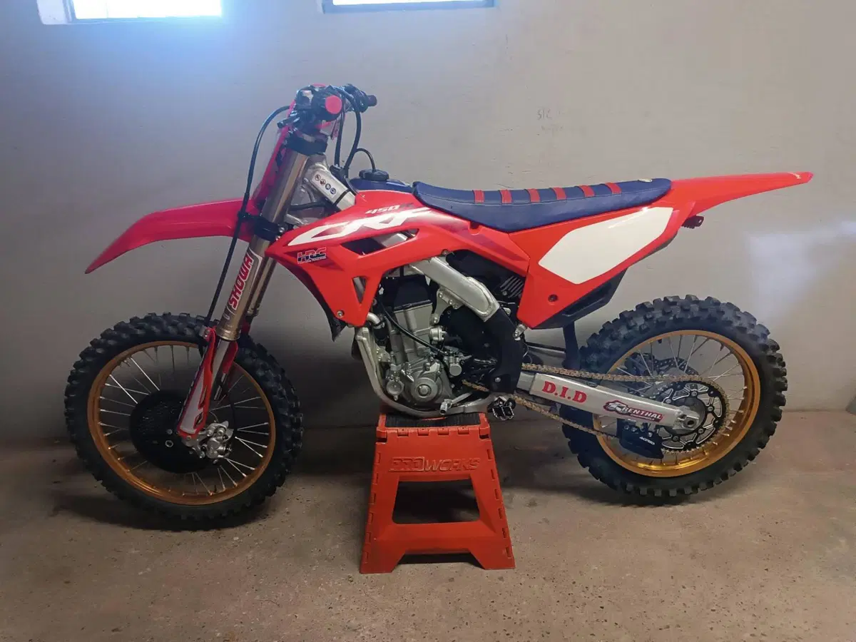 Honda CRF 450R (2023) (2)