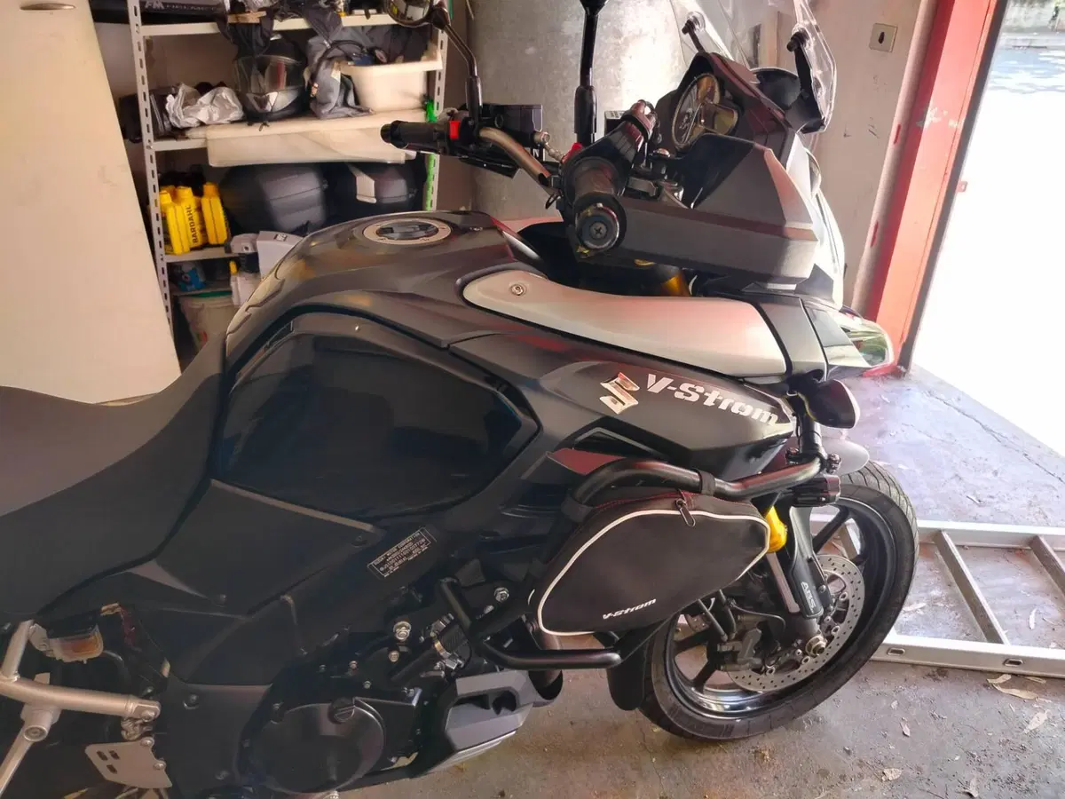 Suzuki V-Strom 1000 ABS No compromise LE (2015 - 17) (3)