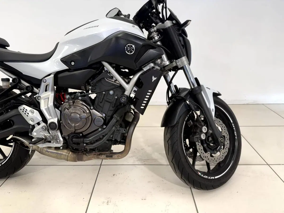 Yamaha MT-07 ABS (2014 - 16) (12)
