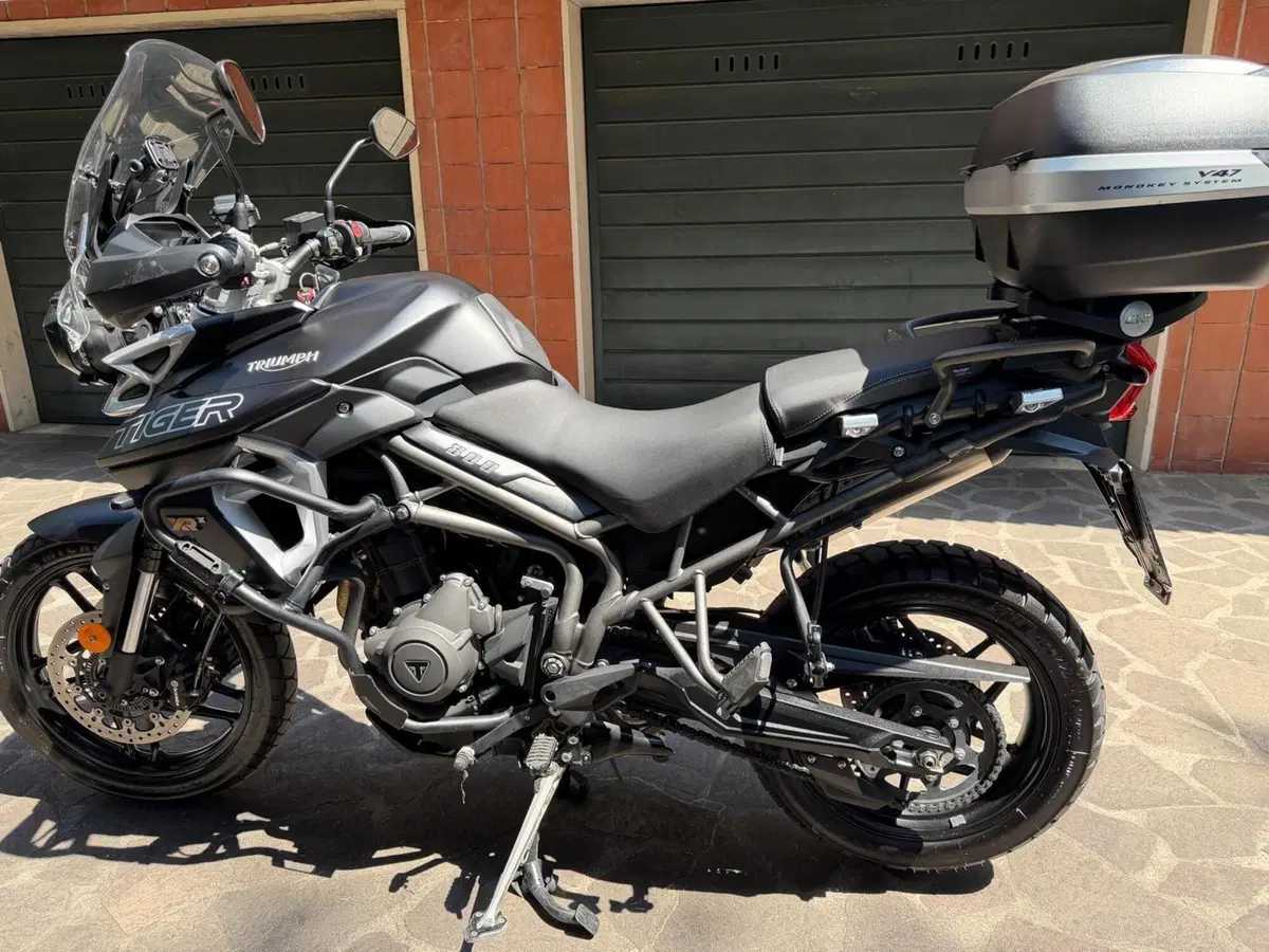 Triumph Tiger 800 XRx (2018 - 20) (2)