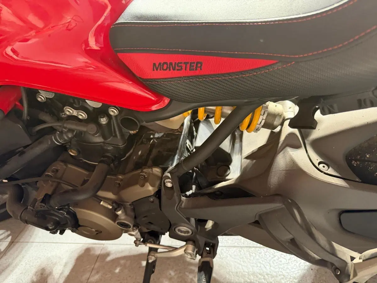 Ducati Monster 1200 (2014 - 16) (4)