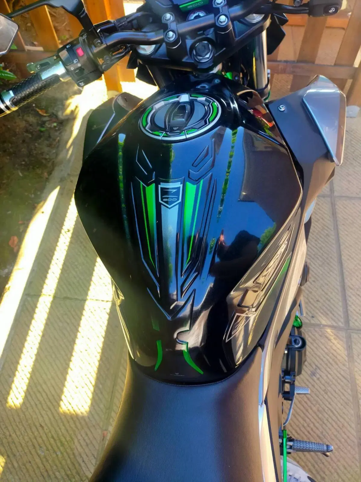 Kawasaki Z 500 SE (2024 - 26) (10)