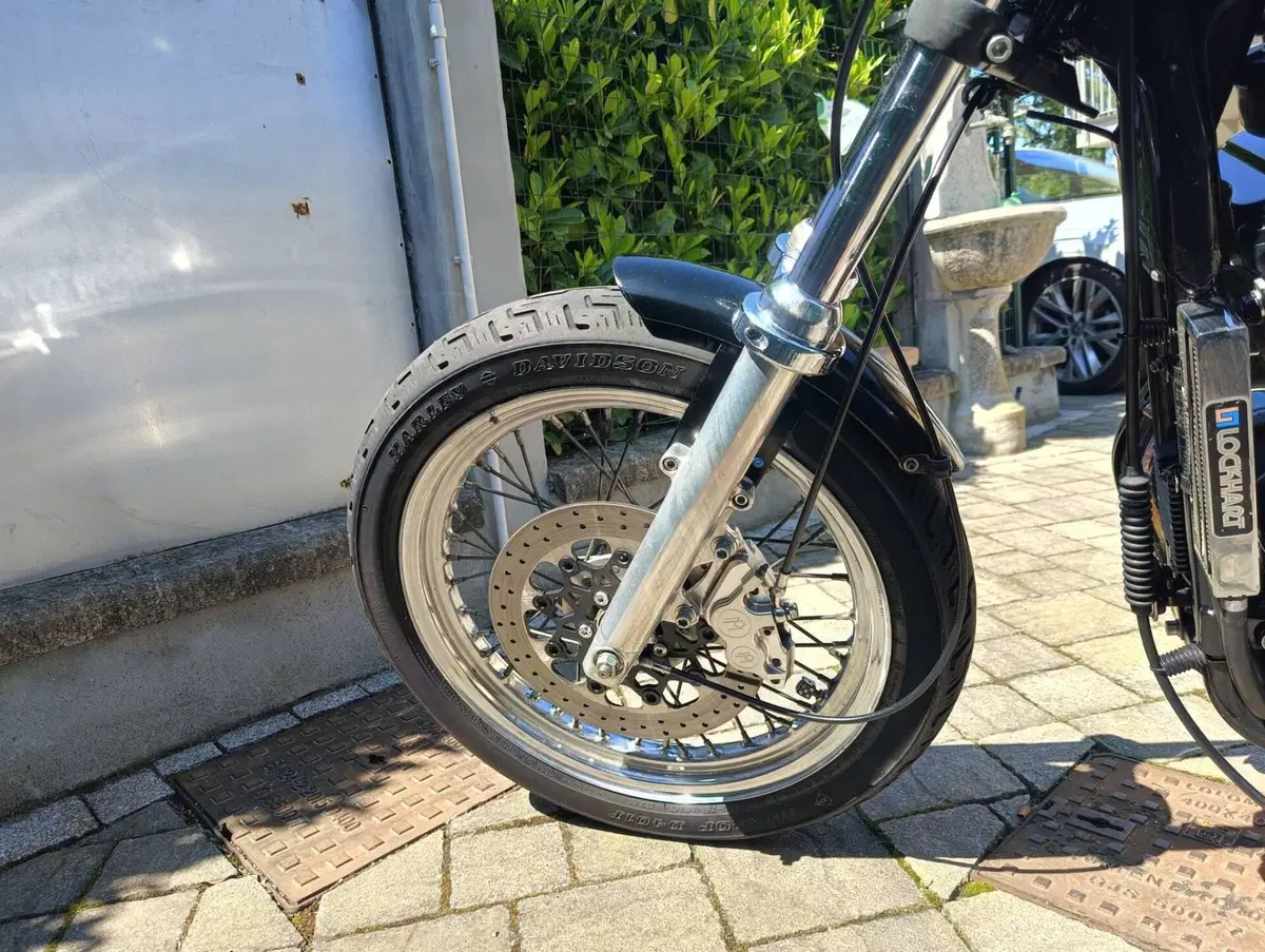 Harley-Davidson 883 Standard (1987 - 93) - XLH (10)
