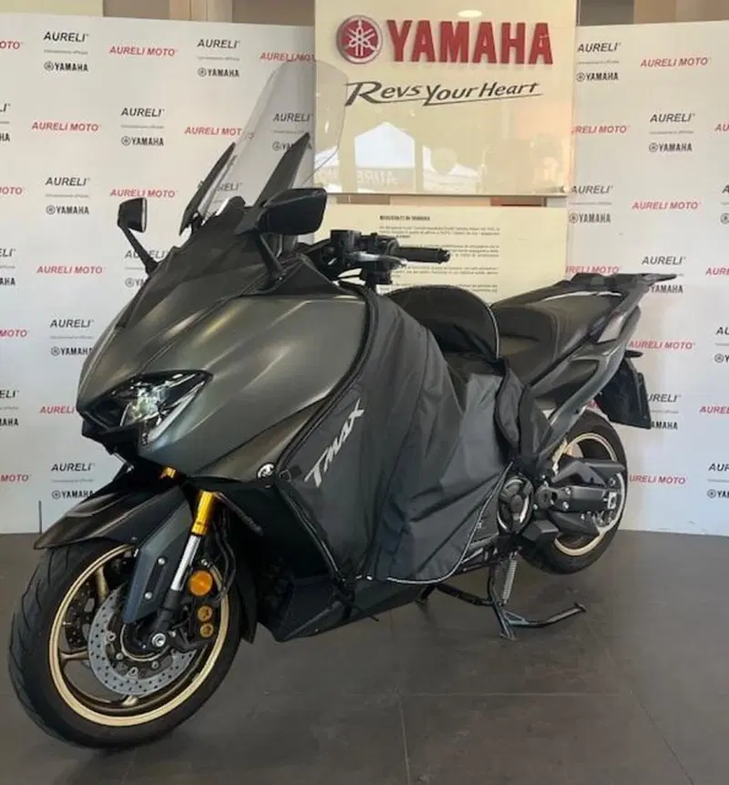 Yamaha T-Max 560 Tech Max (2021) (2)