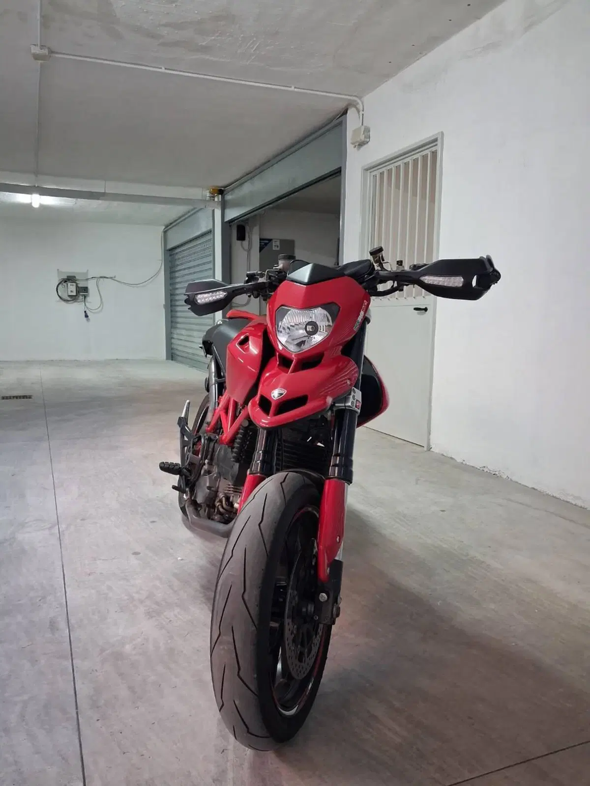 Ducati Hypermotard 1100 EVO (2010 - 12) (2)