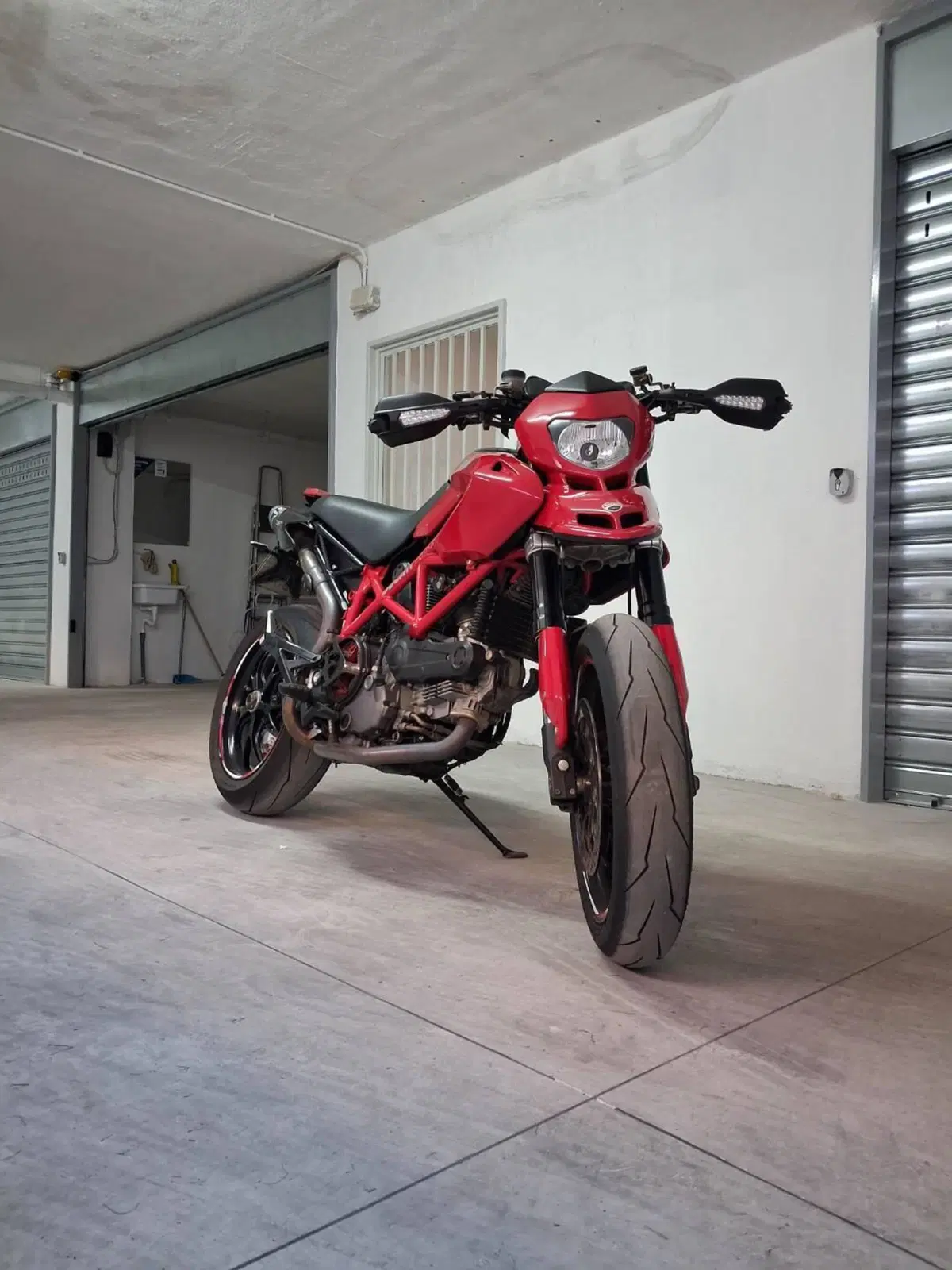Ducati Hypermotard 1100 EVO (2010 - 12) (3)