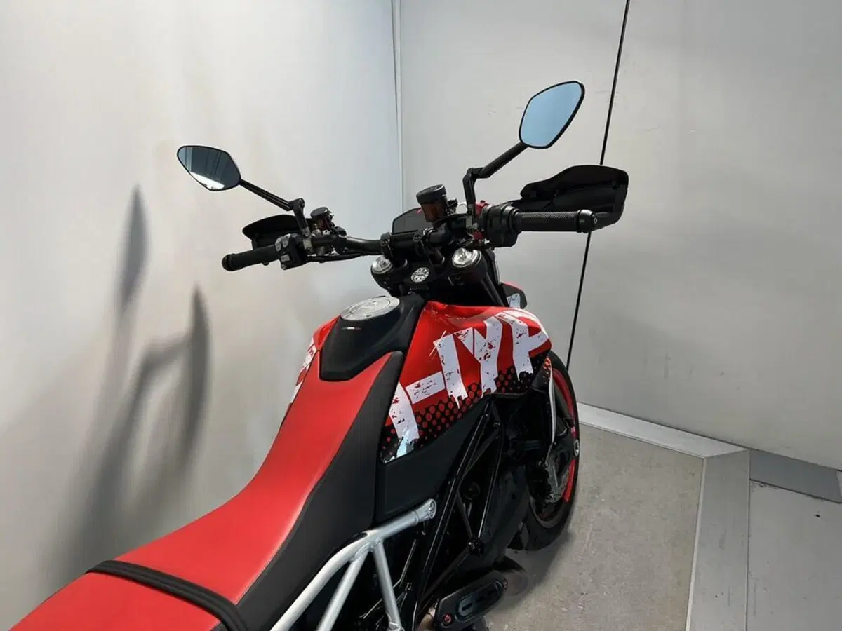 Ducati Hypermotard 950 RVE (2022 - 25) (10)