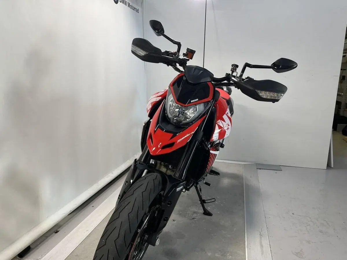 Ducati Hypermotard 950 RVE (2022 - 25) (5)