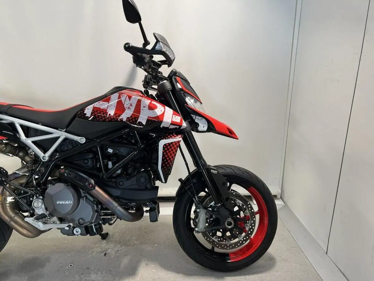 Ducati Hypermotard 950 RVE (2022 - 25) (11)
