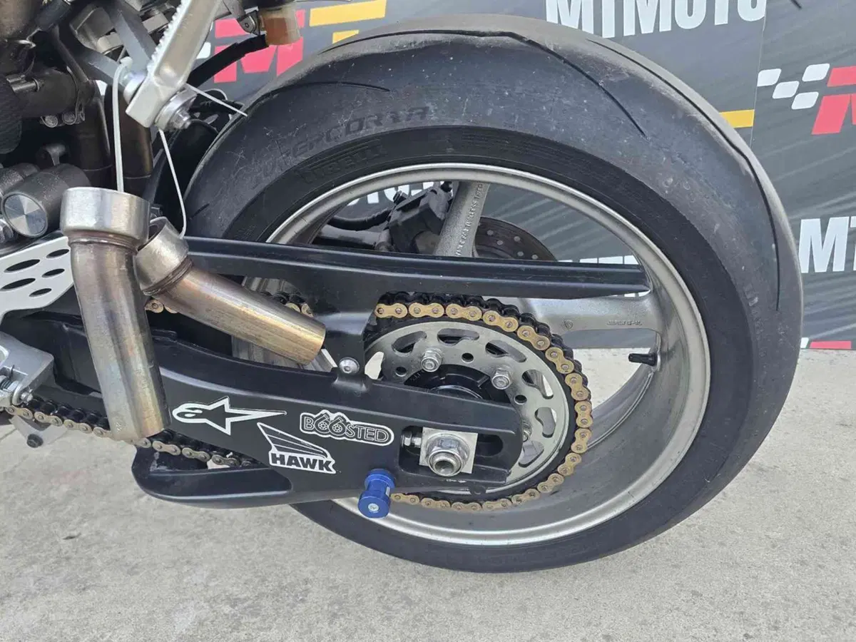 Yamaha YZF R1 (2009 - 11) (8)