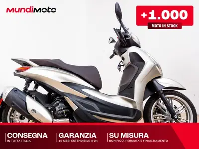 Piaggio Beverly 300 Hpe (2021) usata