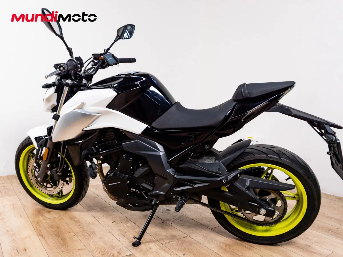 CFMOTO 650GT (2021 - 26) (7)