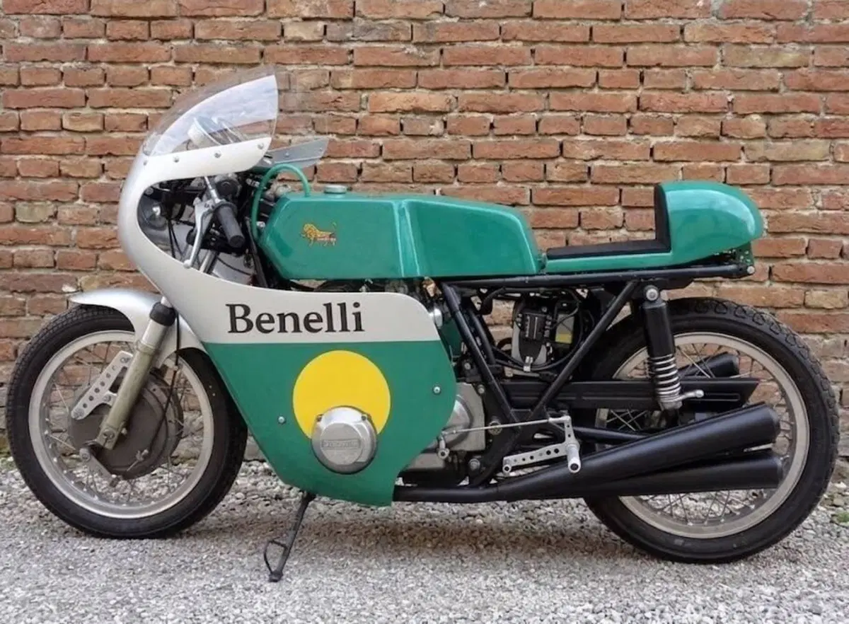 Benelli 500 GP replica (2)