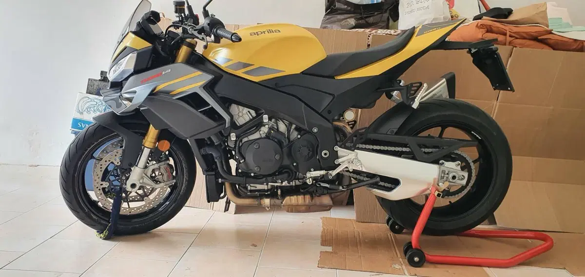 Aprilia Tuono V4 (2025 - 26) (2)