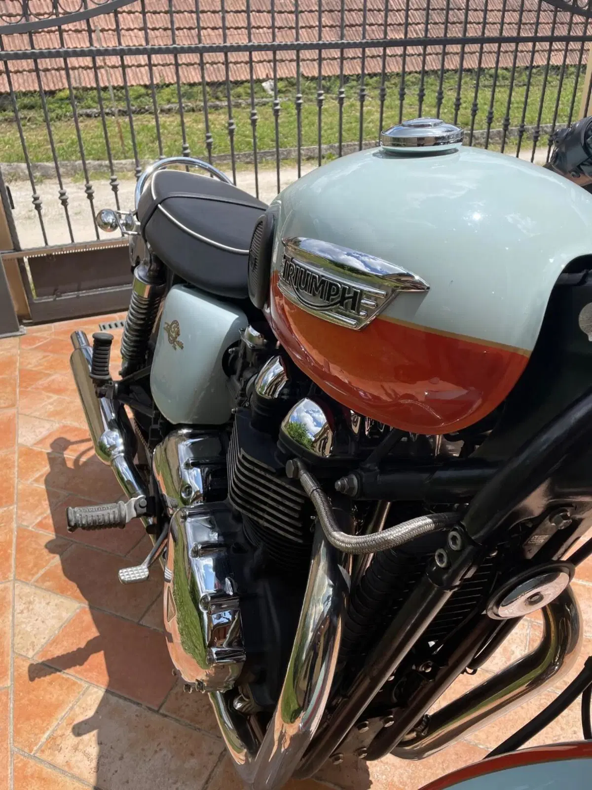 Triumph Bonneville T100 (2008 - 16) (4)