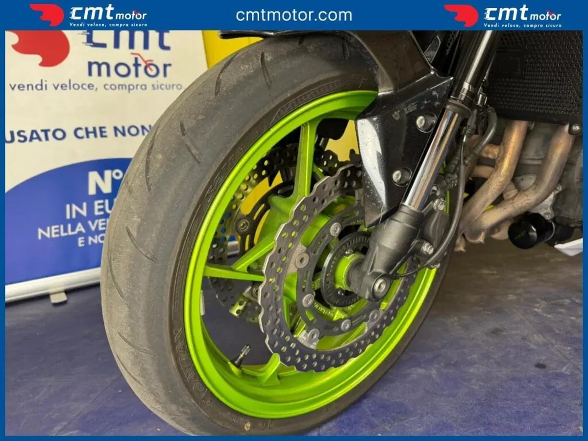 Kawasaki Z 900 Performance (2021 - 24) (6)