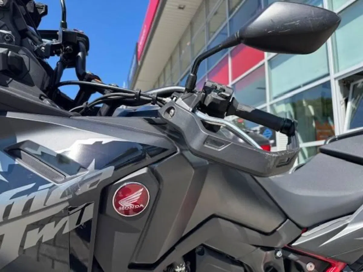 Honda Africa Twin CRF 1100L (2024 - 26) (15)