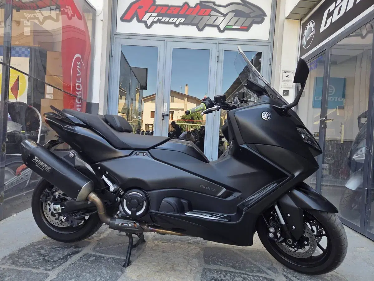 Yamaha T-Max 560 (2022 - 24) (2)